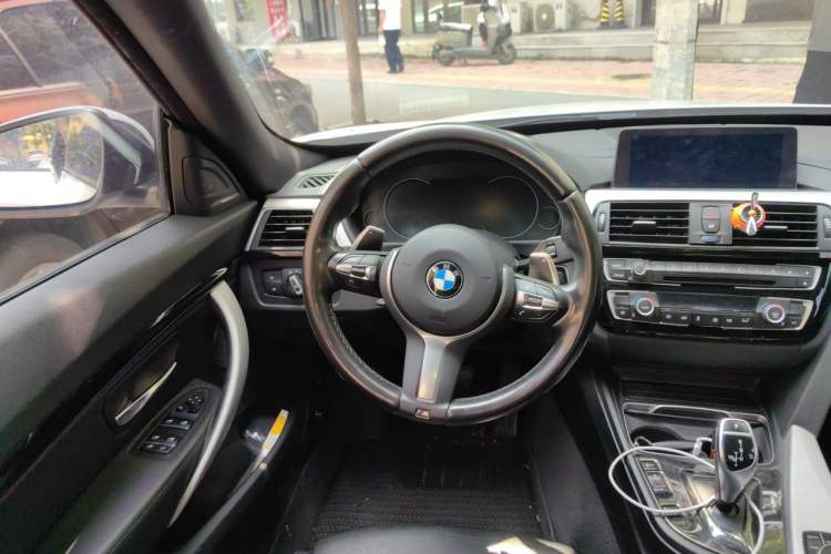 Used BMW 3 Series GT 2019 320i M Sport Steering Wheel