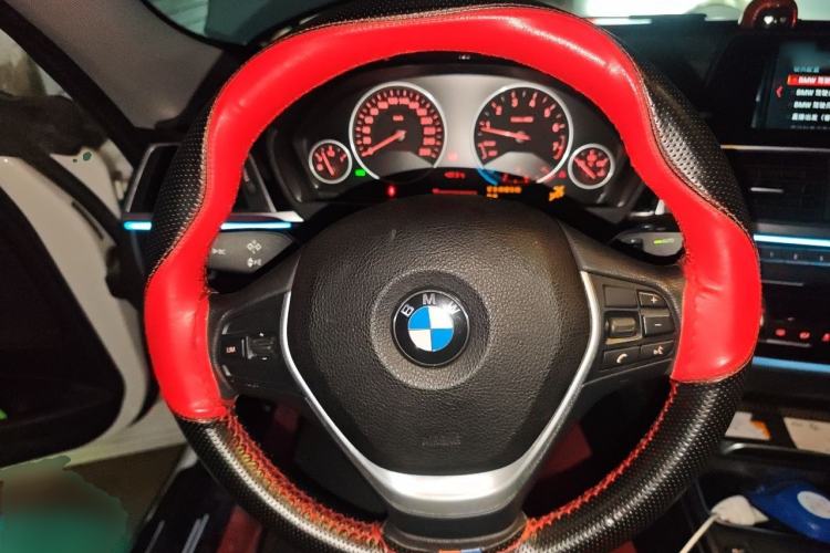 Used BMW 3 Series GT 2019 320i Sport Edition Steering Wheel