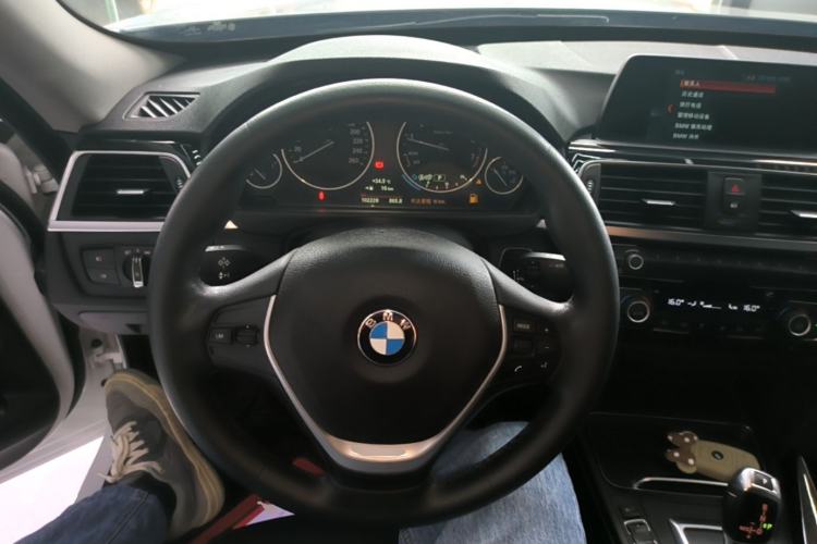 Used BMW 3 Series GT 2019 320i Sport Edition Steering Wheel
