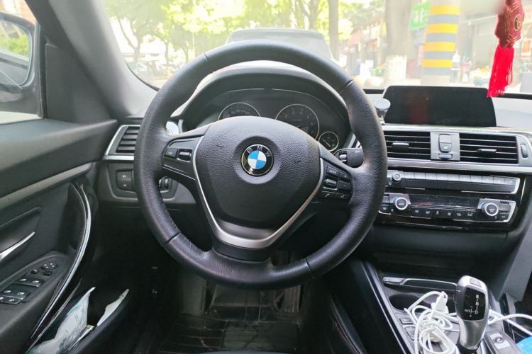 Used BMW 3 Series GT 2019 320i Sport Edition Steering Wheel