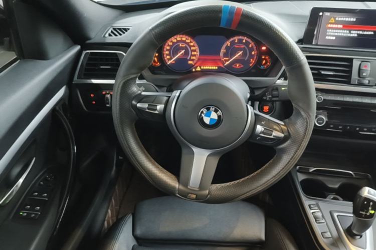 Used BMW 3 Series GT 2019 320i M Sport Package Steering Wheel