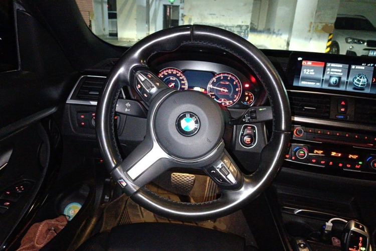 Used BMW 3 Series GT 2019 320i Sport Edition Steering Wheel