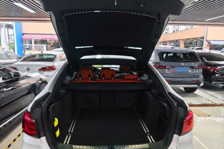 Used BMW 3 Series GT 2019 320i M Sport Night Edition Trunk