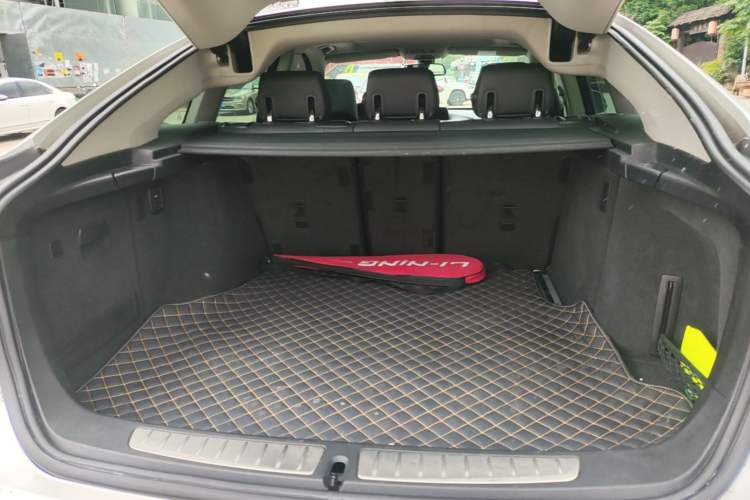 Used BMW 3 Series GT 2019 320i Sport Edition Trunk