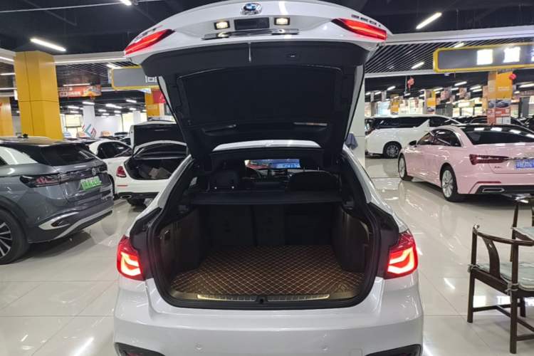 Used BMW 3 Series GT 2019 320i M Sport Package Trunk