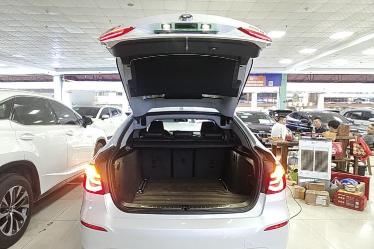 Used BMW 3 Series GT 2019 320i Sport Edition Trunk