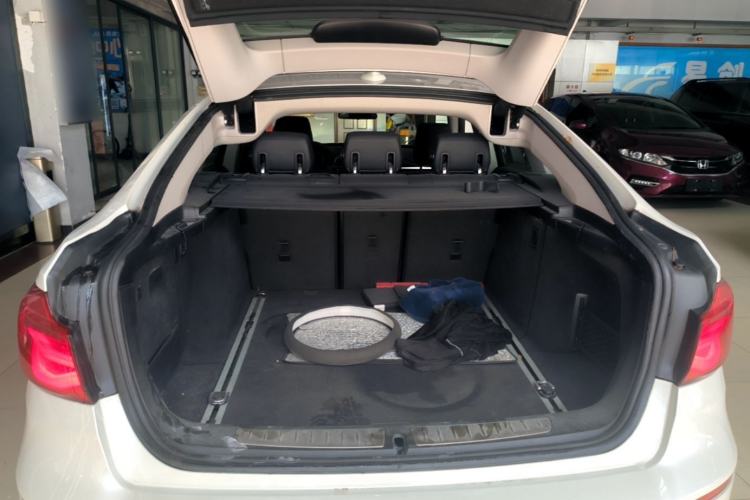 Used BMW 3 Series GT 2019 320i Sport Edition Trunk