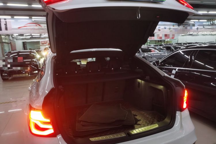 Used BMW 3 Series GT 2019 320i M Sport Package Trunk