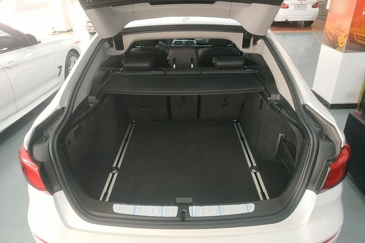 Used BMW 3 Series GT 2019 320i Sport Edition Trunk