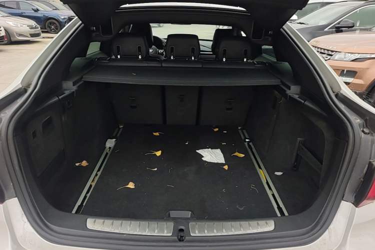 Used BMW 3 Series GT 2019 320i M Sport Package Trunk