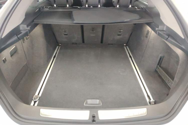 Used BMW 3 Series GT 2019 320i Sport Edition Trunk