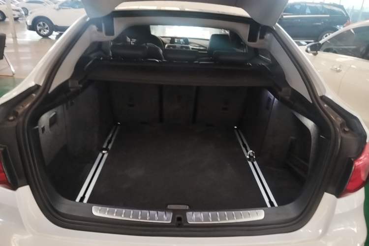 Used BMW 3 Series GT 2019 320i Sport Edition Trunk