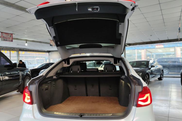 Used BMW 3 Series GT 2019 320i Sport Edition Trunk