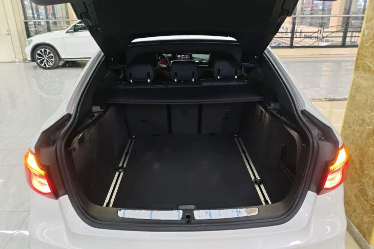 Used BMW 3 Series GT 2019 320i M Sport Package Trunk