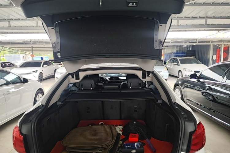 Used BMW 3 Series GT 2019 320i Sport Edition Trunk