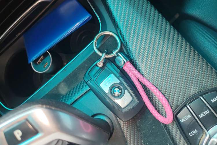 Used BMW 3 Series GT 2019 320i Sport Edition Vehicle Key