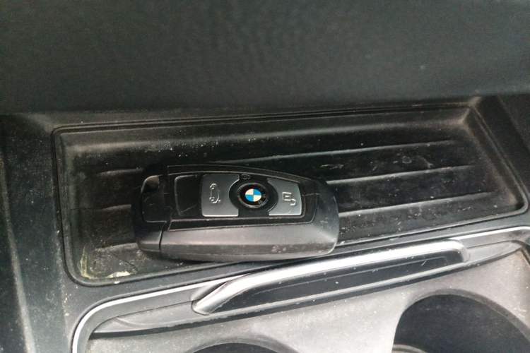 Used BMW 3 Series GT 2019 320i Sport Edition Vehicle Key