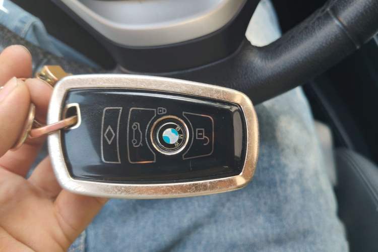 Used BMW 3 Series GT 2019 320i Sport Edition Vehicle Key
