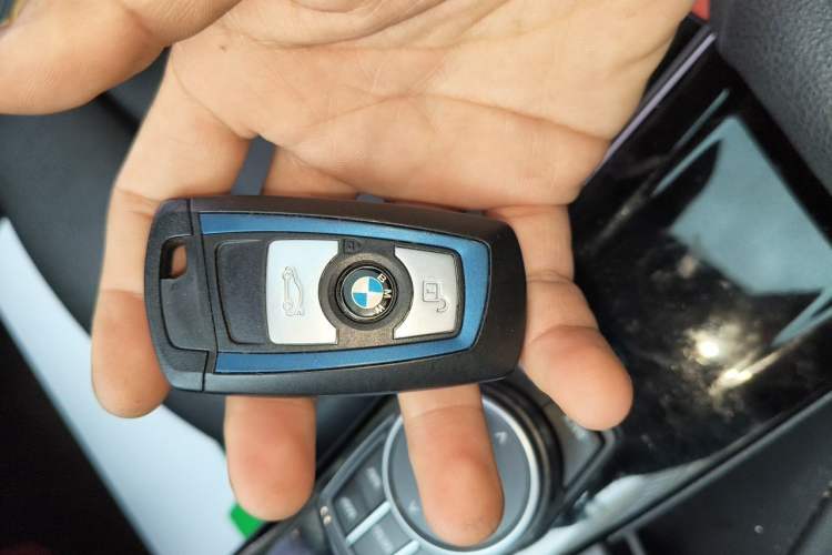 Used BMW 3 Series GT 2019 320i M Sport Package Vehicle Key