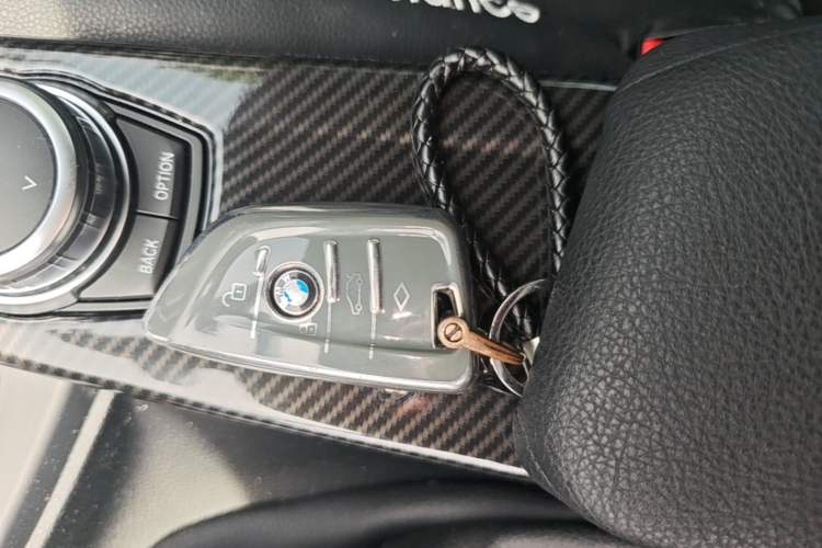 Used BMW 3 Series GT 2019 320i Sport Edition Vehicle Key