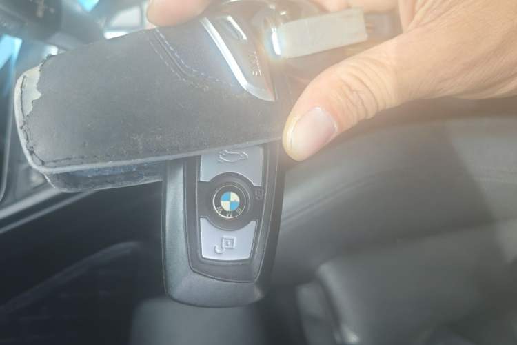 Used BMW 3 Series GT 2019 320i Sport Edition Vehicle Key
