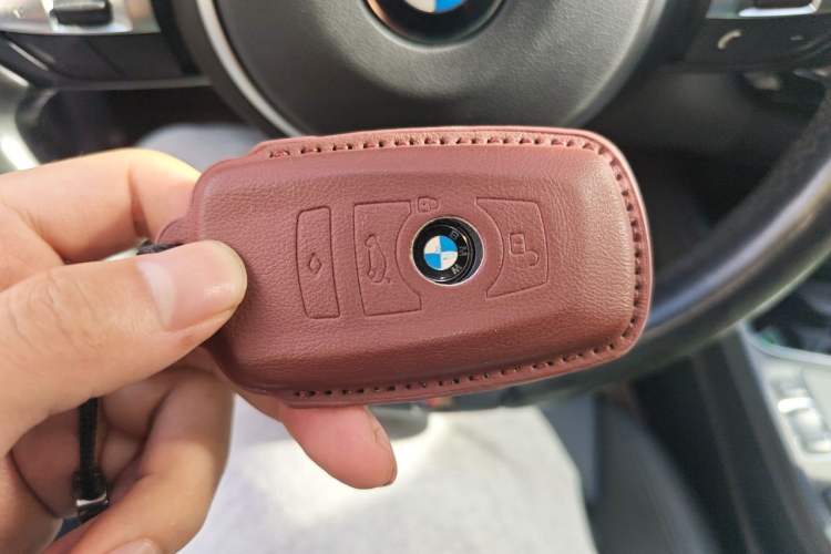 Used BMW 3 Series GT 2019 320i M Sport Package Vehicle Key