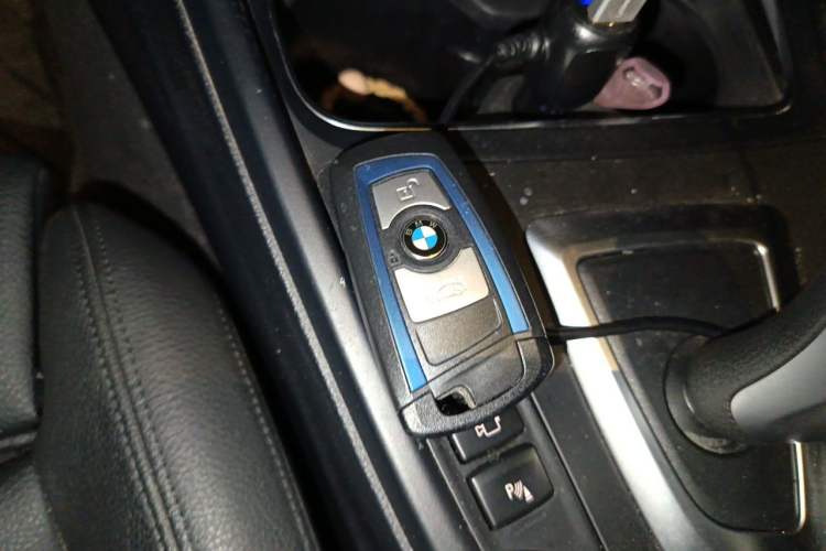 Used BMW 3 Series GT 2019 320i Sport Edition Vehicle Key