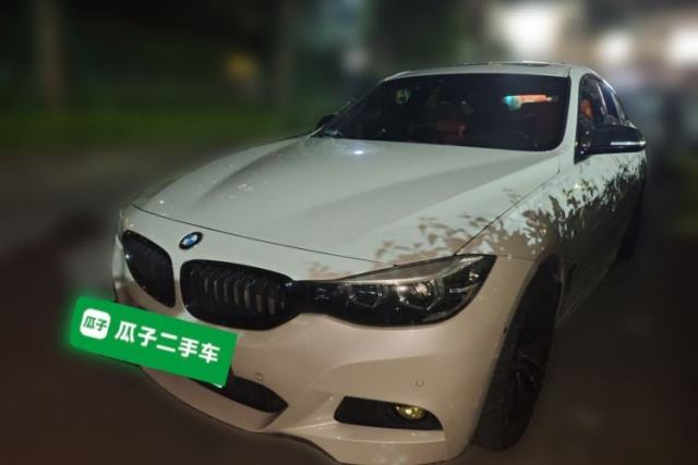 Ojetý BMW 3 Series GT 2019 330i xDrive M Sport Night Edition