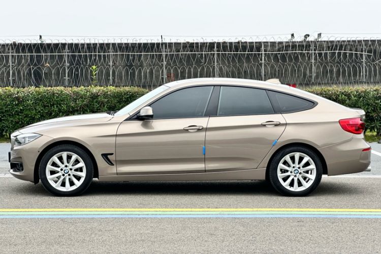 Used BMW 3 Series GT 2019 320i Sport Edition Exterior 3