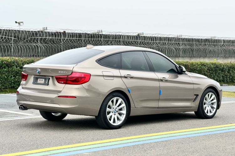 Used BMW 3 Series GT 2019 320i Sport Edition Exterior 6