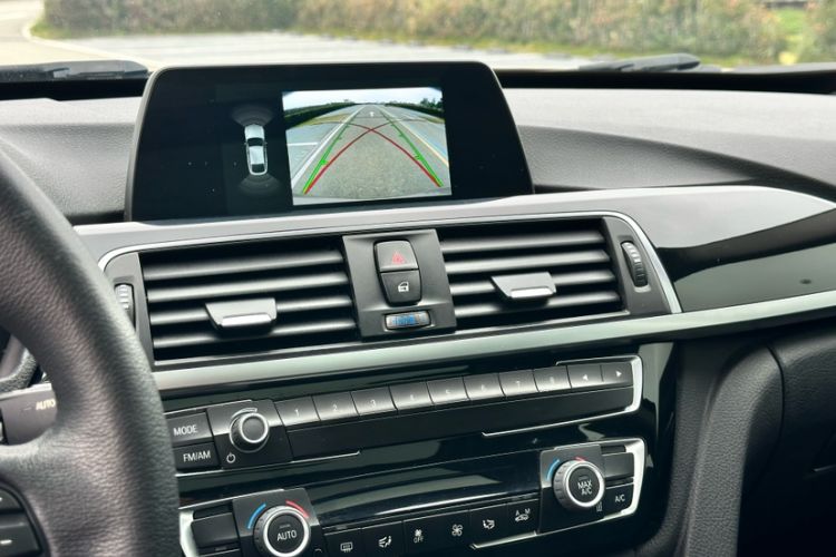 Used BMW 3 Series GT 2019 320i Sport Edition Interior 5