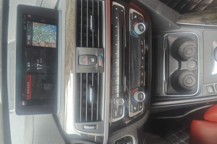 Used BMW 3 Series GT 2020 330i M Sport Night Edition Audio And AC Panel