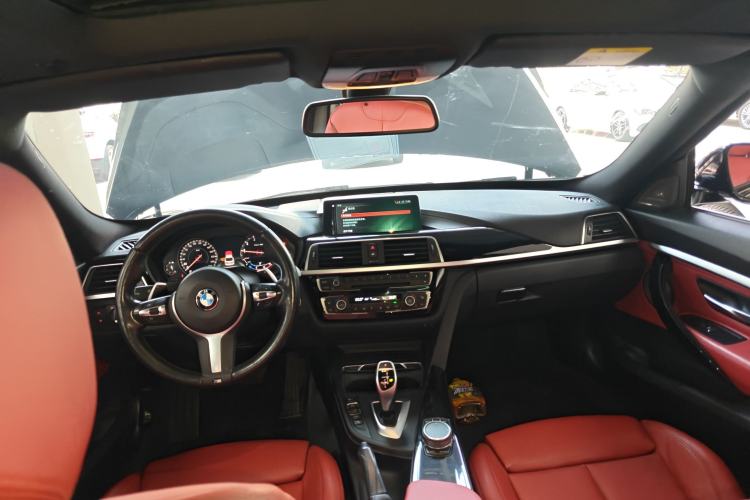 Used BMW 3 Series GT 2020 320i M Sport Night Edition Center Console