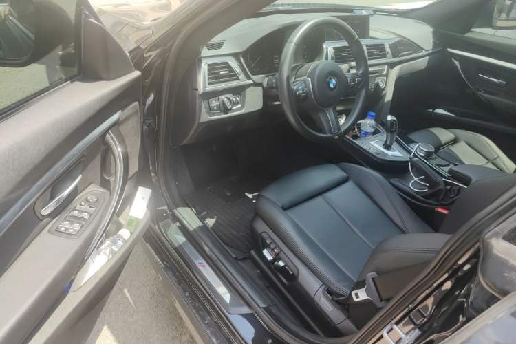 Used BMW 3 Series GT 2020 320i M Sport Package Driver Seat