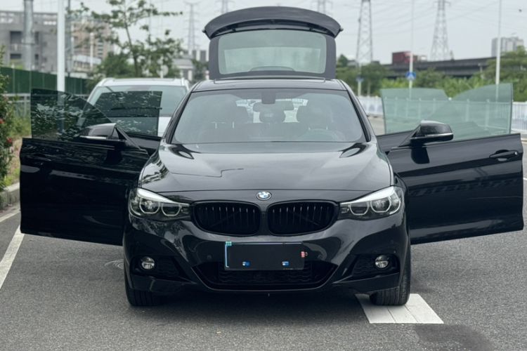 Used BMW 3 Series GT 2020 330i M Sport Night Edition Exterior 1