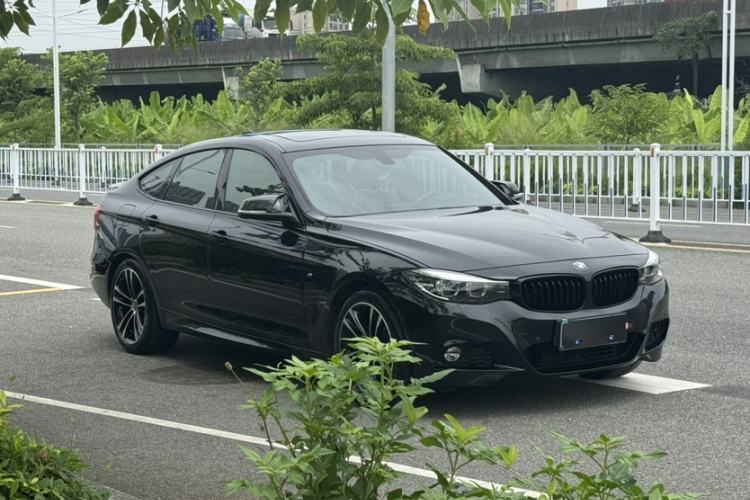 Used BMW 3 Series GT 2020 330i M Sport Night Edition Exterior 2