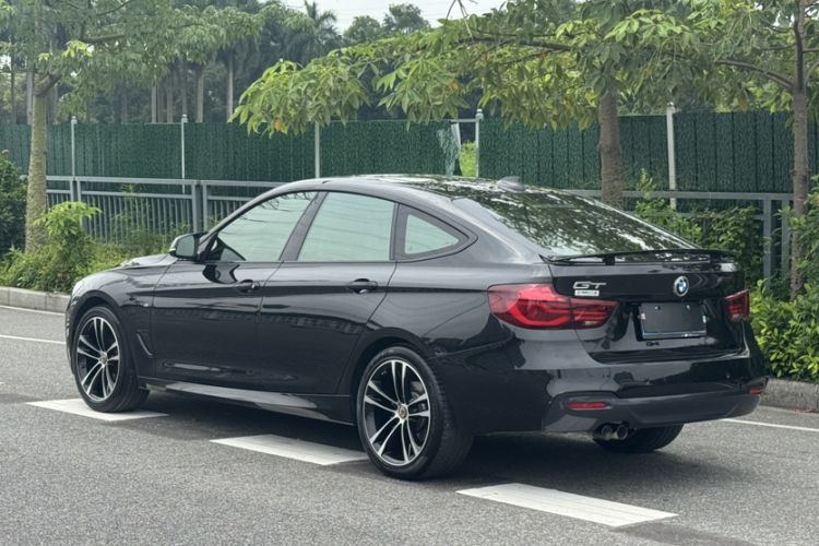 Used BMW 3 Series GT 2020 330i M Sport Night Edition Exterior 5