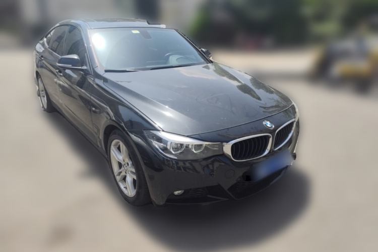 Used BMW 3 Series GT 2020 320i M Sport Package Front Right 45 Deg