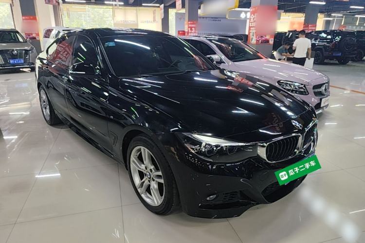 Used BMW 3 Series GT 2020 320i M Sport Package Front Right 45 Deg
