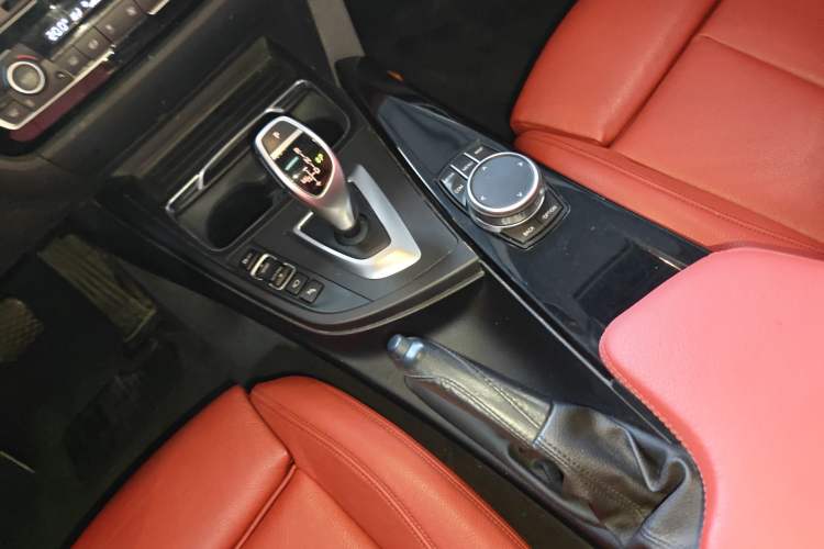 Used BMW 3 Series GT 2020 320i M Sport Night Edition Gear Lever