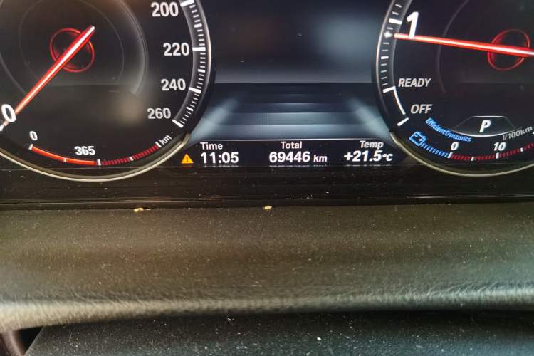 Used BMW 3 Series GT 2020 320i M Sport Night Edition Odometer Close Up