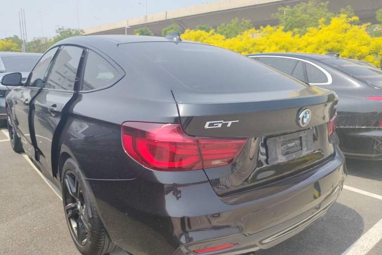 Used BMW 3 Series GT 2020 320i M Sport Night Edition Rear Left 45 Deg