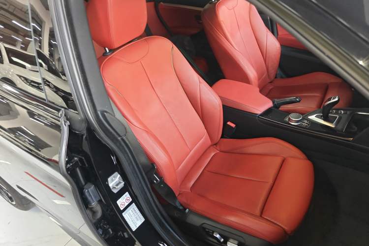 Used BMW 3 Series GT 2020 320i M Sport Night Edition Right Front Seat