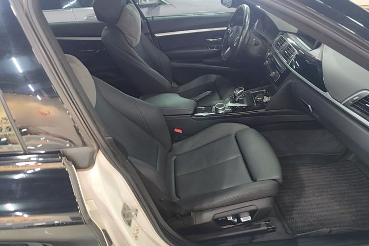 Used BMW 3 Series GT 2020 320i M Sport Package Right Front Seat