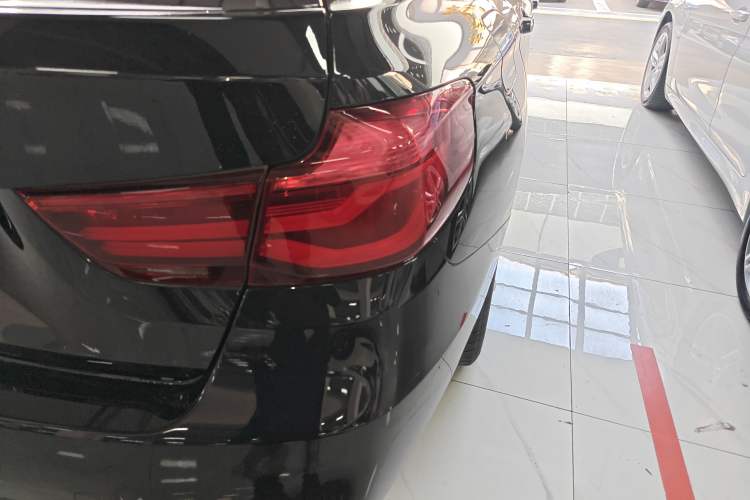 Used BMW 3 Series GT 2020 320i M Sport Night Edition Right Rear Taillight