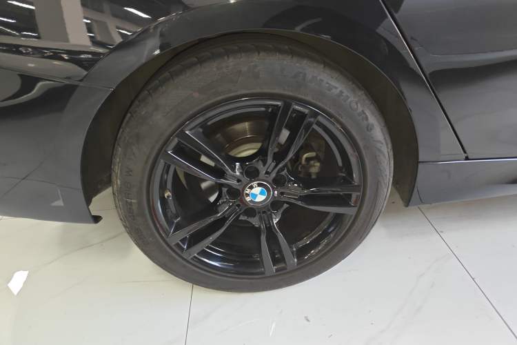 Used BMW 3 Series GT 2020 320i M Sport Night Edition Right Rear Wheel Hub
