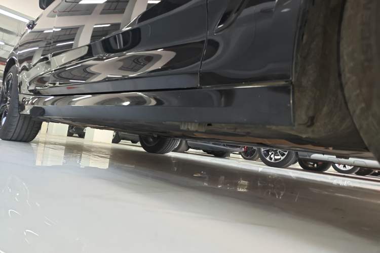 Used BMW 3 Series GT 2020 320i M Sport Night Edition Right Side Sill
