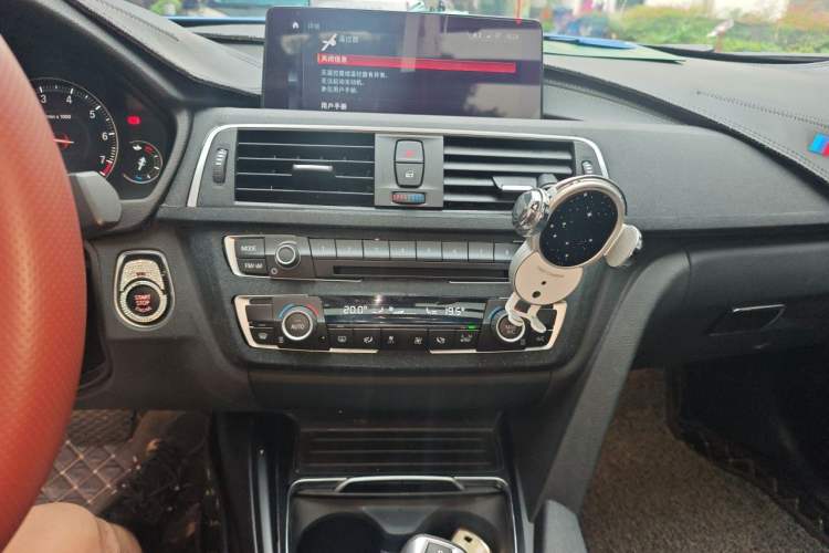 Used BMW 3 Series GT 2020 320i M Sport Package Audio And AC Panel