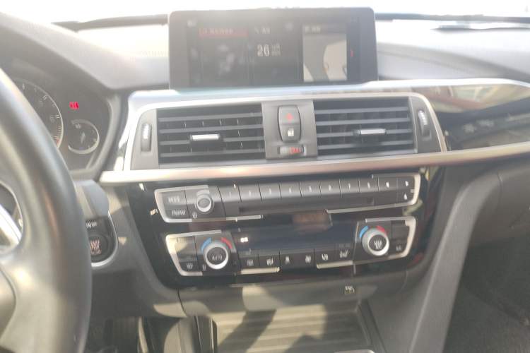 Used BMW 3 Series GT 2020 320i M Sport Night Edition Audio And AC Panel