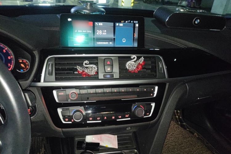 Used BMW 3 Series GT 2020 320i M Sport Night Edition Audio And AC Panel